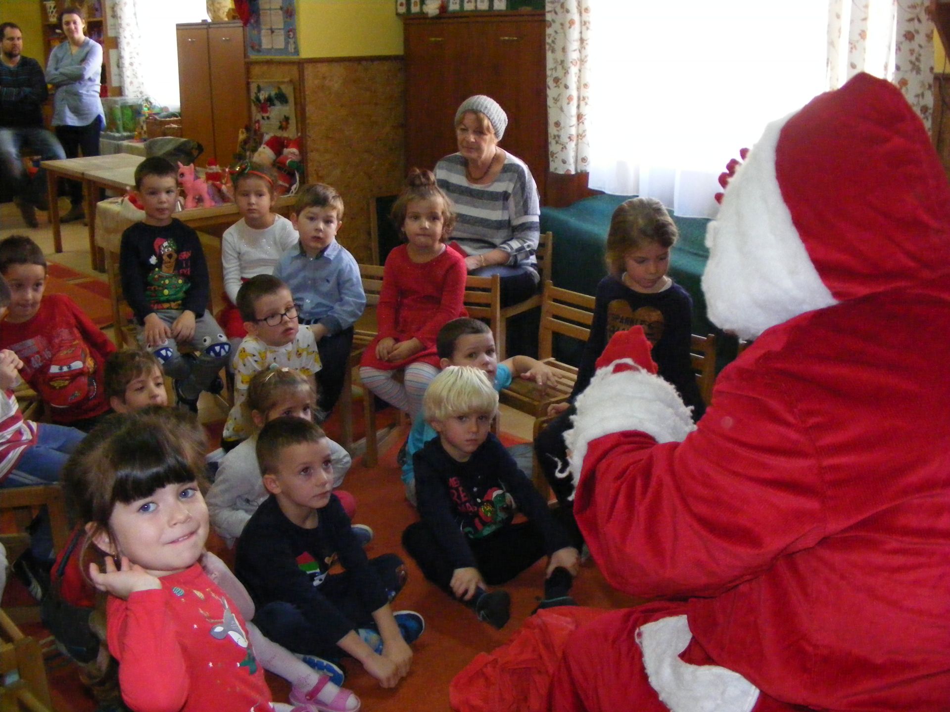 December 5-én az Óvodánkba látogatott a Mikulás.